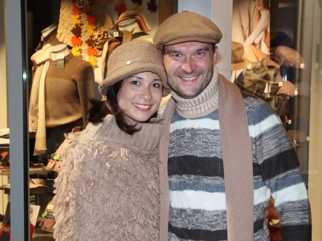 Moonlight Shopping- Colling-09-09-23-bo-4c (Klein)