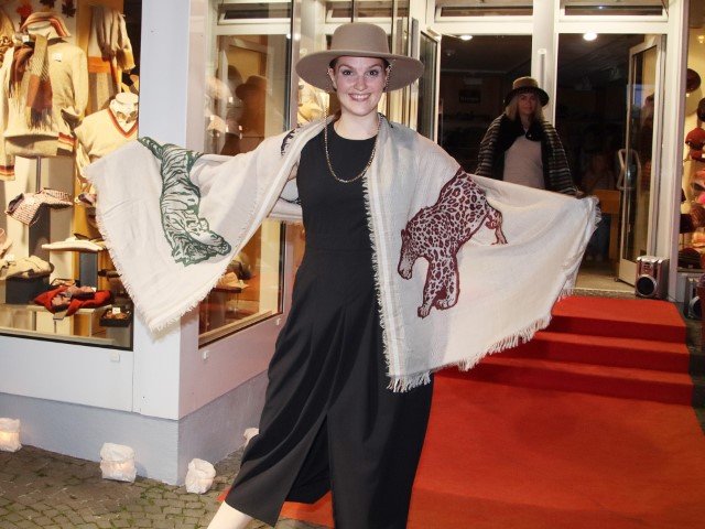 Moonlight Shopping- Colling-09-09-23-bo-6 (Klein)