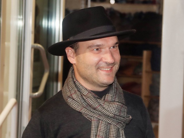 Modenschau-Hutmode Colling-13-09-25-bo-15b (Klein)