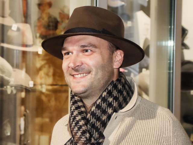 Modenschau-Hutmode Colling-13-09-25-bo-2b (Klein)